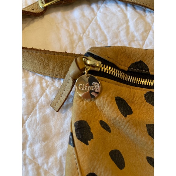 CLARE V leopard leather fanny pack - Picture 3 of 4